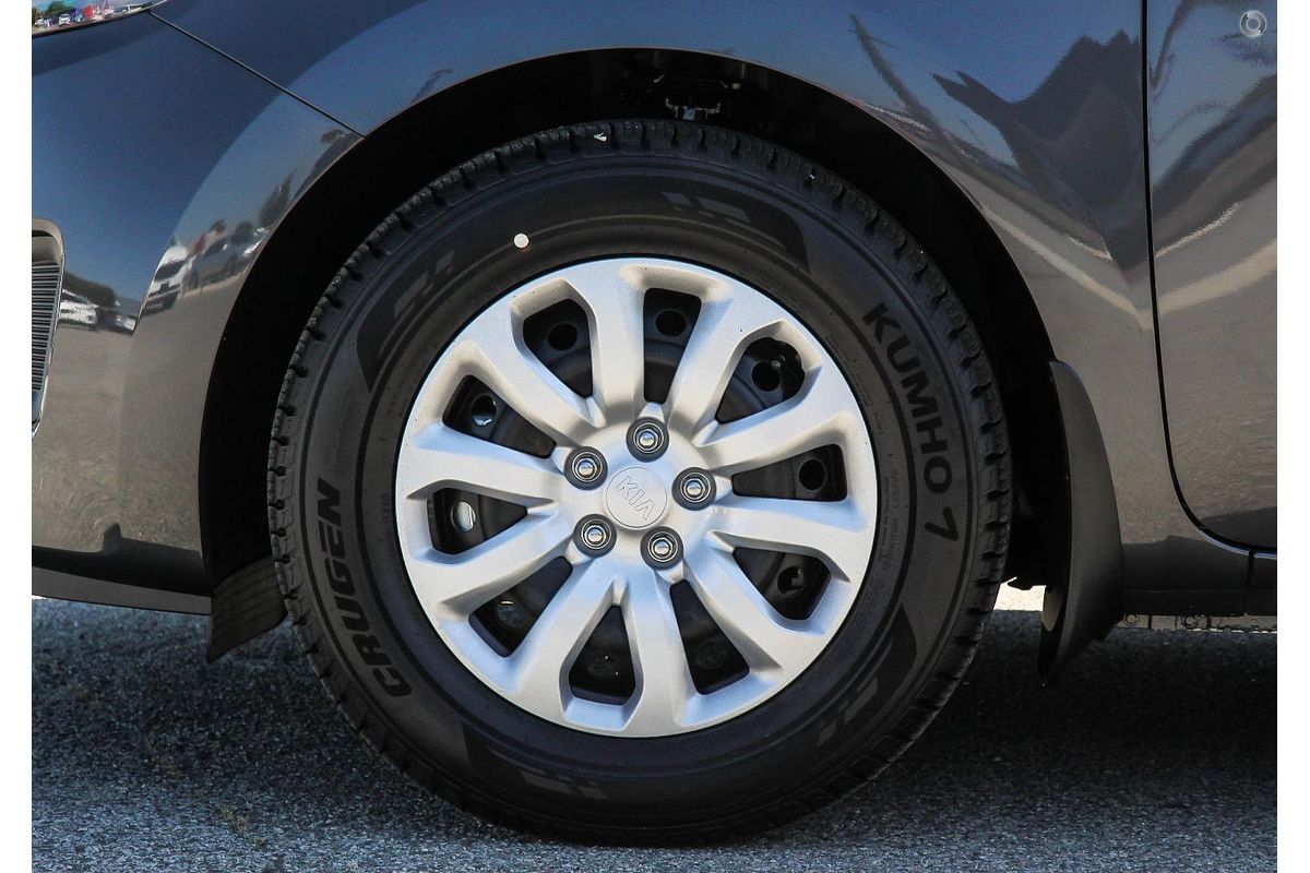 2017 Kia Carnival S YP