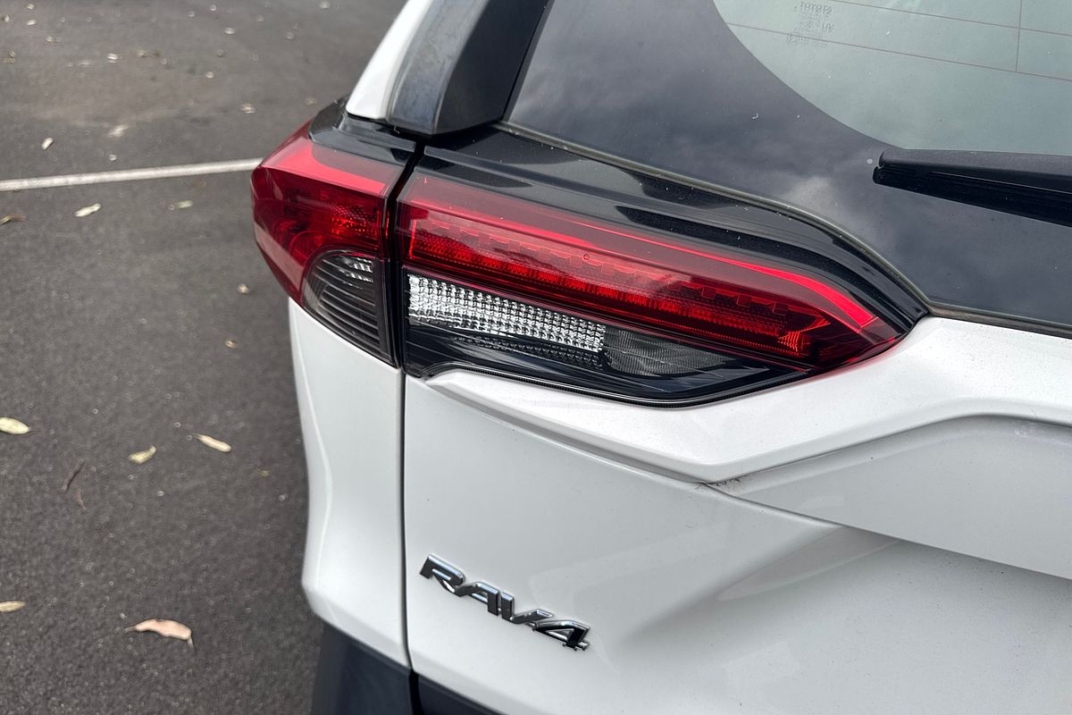 2021 Toyota RAV4 GX AXAH52R