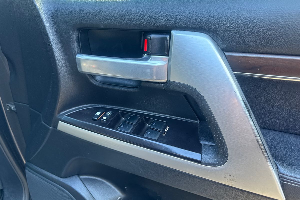 2017 Toyota Landcruiser VX VDJ200R