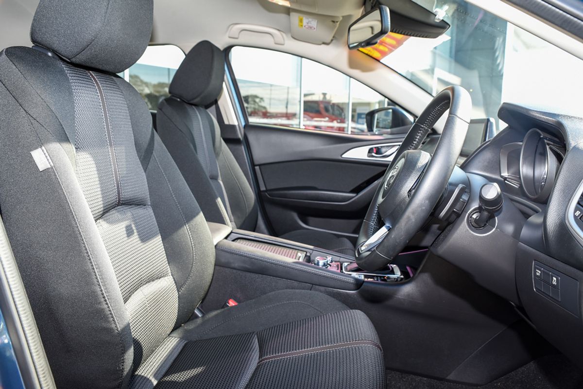 2023 Mazda MX-30 G20e Evolve DR Series