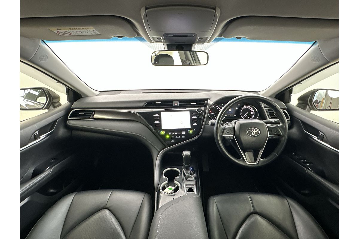 2020 Toyota Camry SX GSV70R