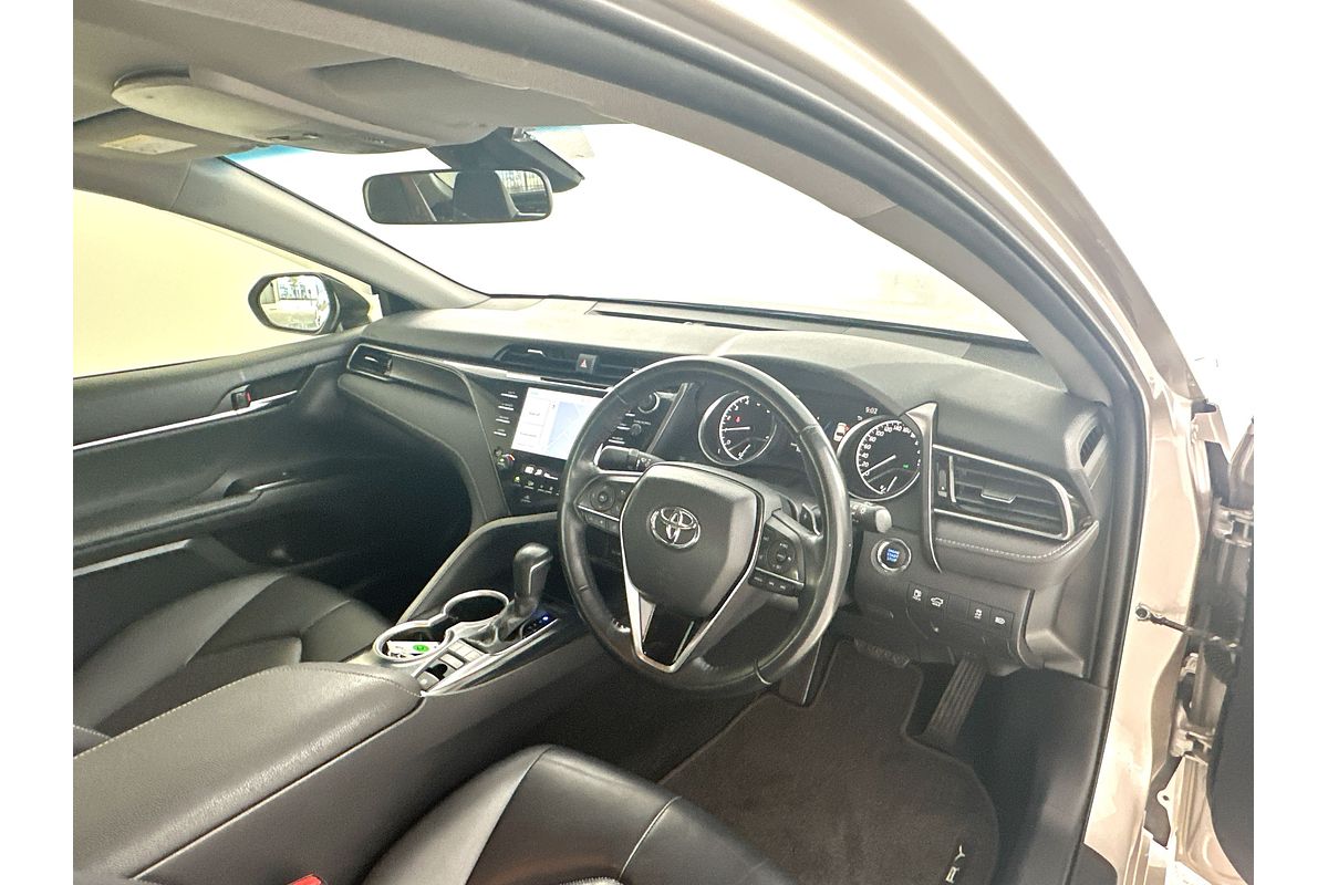 2020 Toyota Camry SX GSV70R