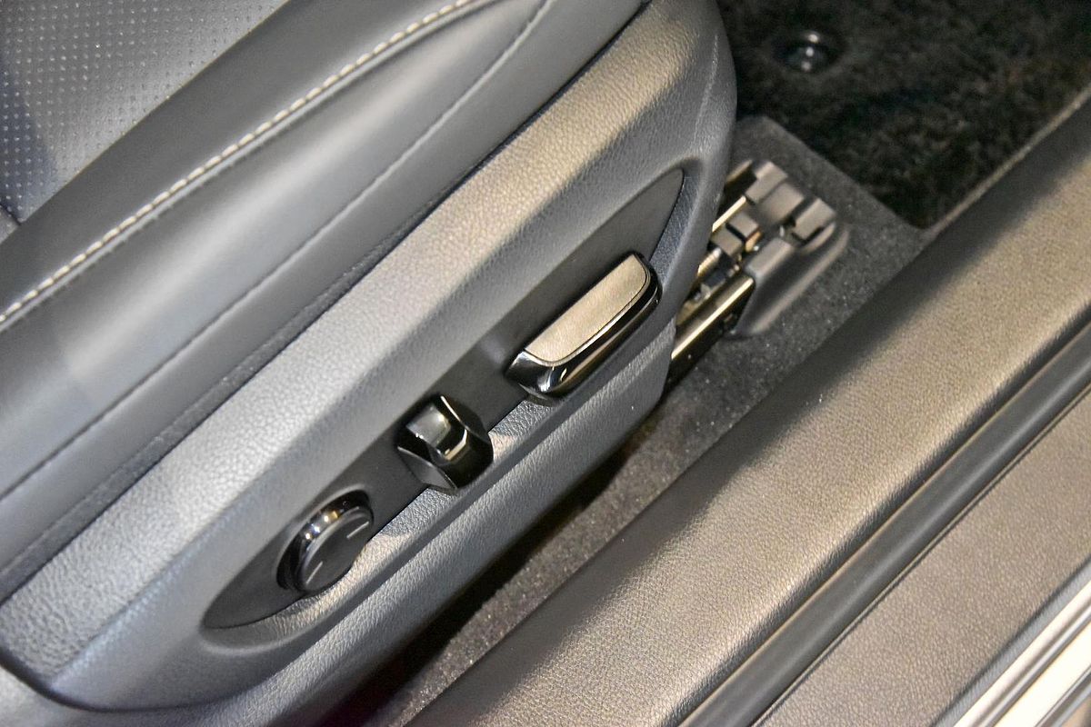 2024 Lexus ES ES250 Luxury AXZA10R