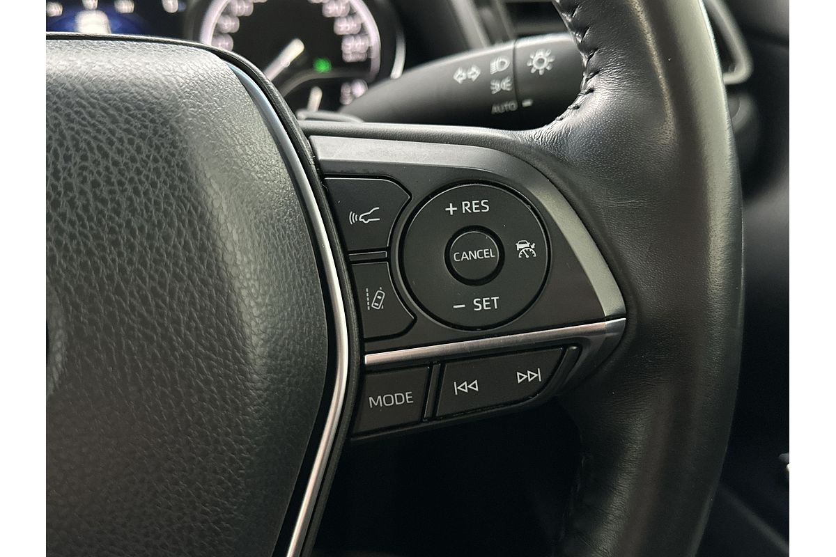 2020 Toyota Camry SX GSV70R