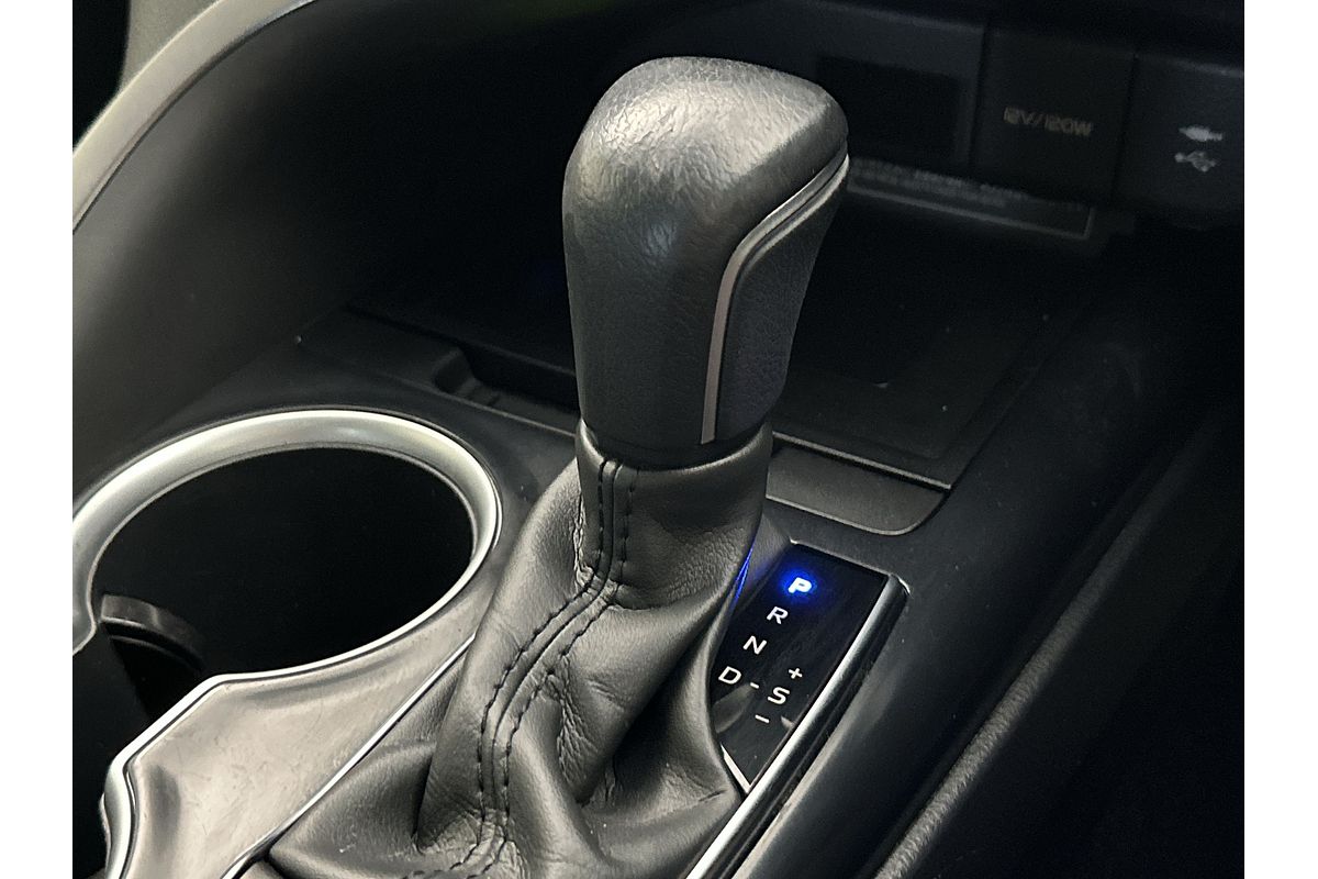 2020 Toyota Camry SX GSV70R