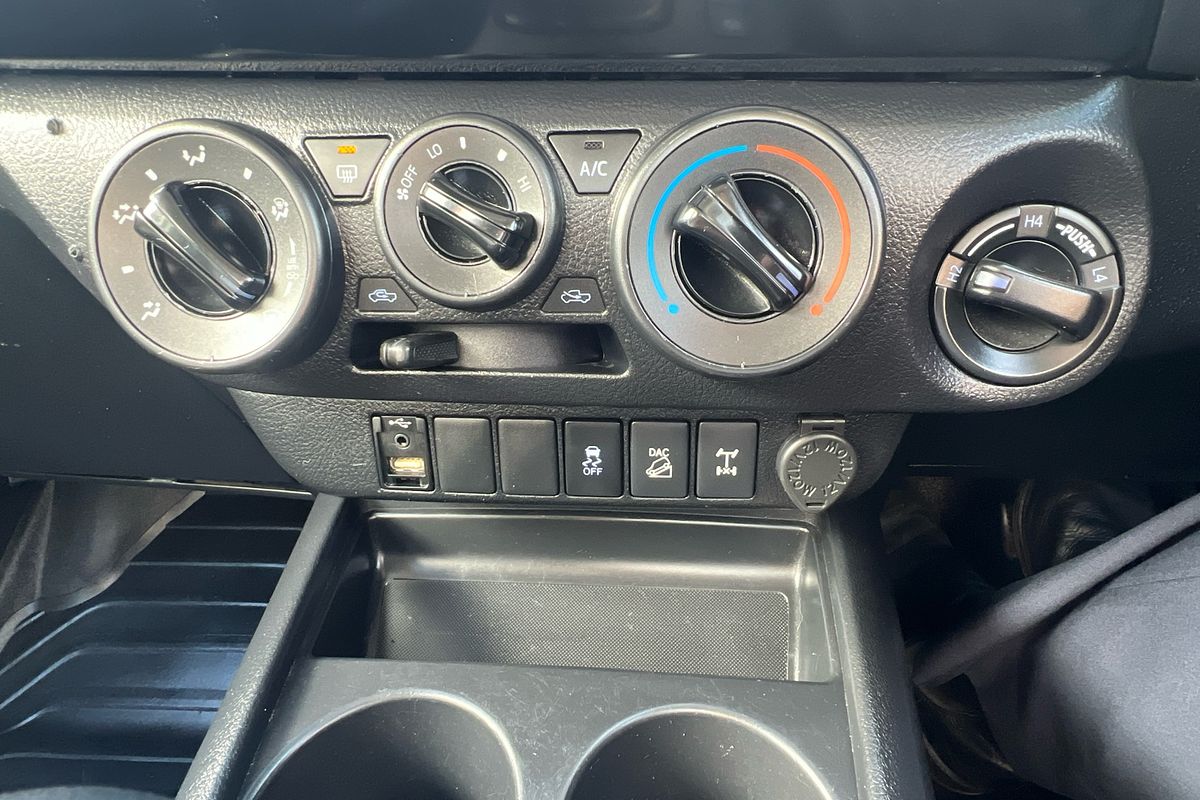 2022 Toyota Hilux SR GUN126R