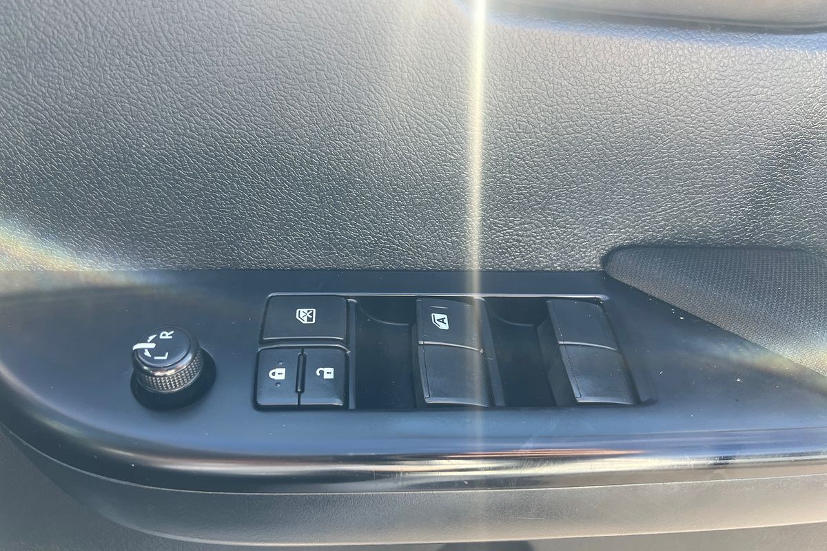 2022 Toyota Hilux SR GUN126R