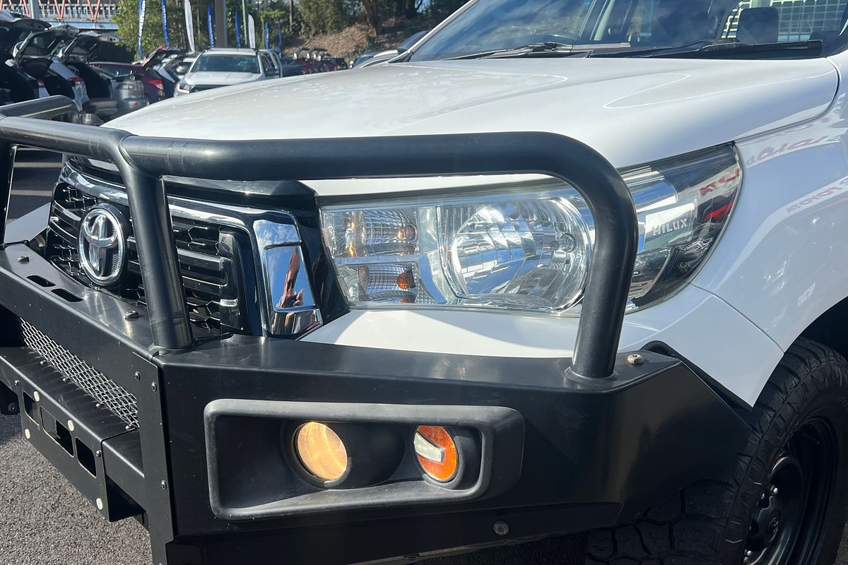 2022 Toyota Hilux SR GUN126R