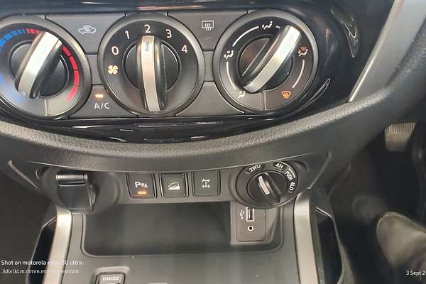 2021 Nissan Navara ST D23 4X4