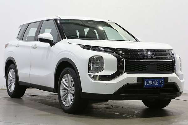 2023 Mitsubishi Outlander ES ZM