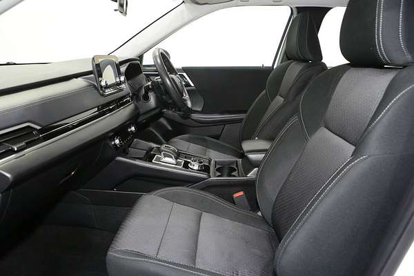 2023 Mitsubishi Outlander ES ZM