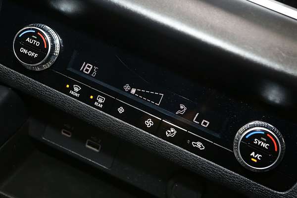 2023 Mitsubishi Outlander ES ZM