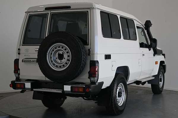 2025 Toyota Landcruiser GXL