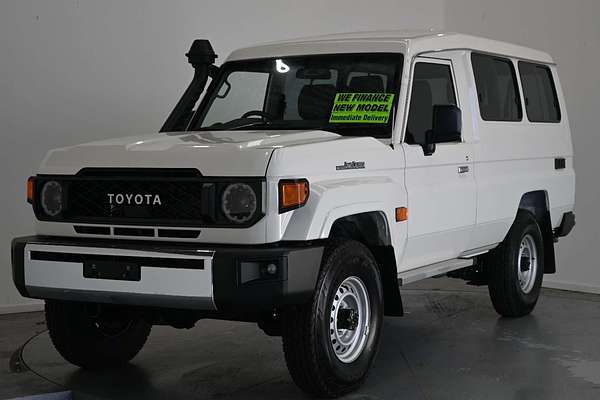 2025 Toyota Landcruiser GXL
