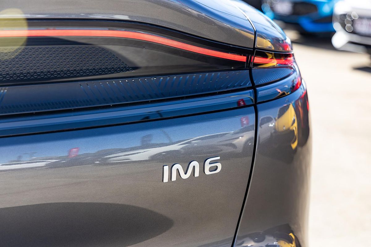 2025 MG IM6 Performance S12L