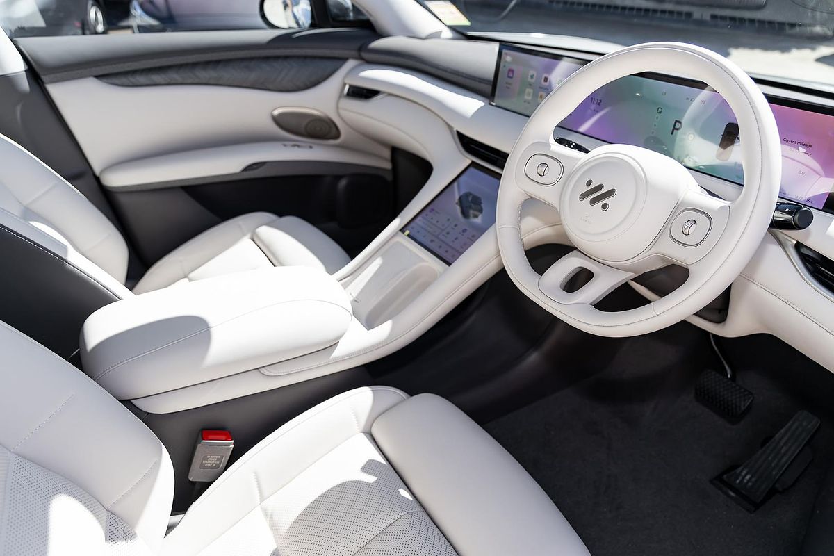 2025 MG IM6 Performance S12L