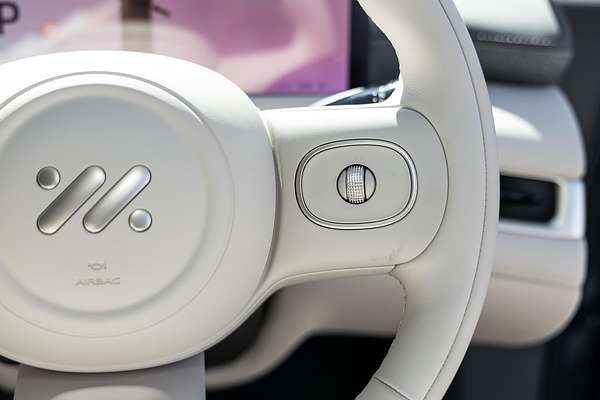 2025 MG IM6 Performance S12L