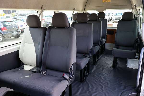2016 Toyota Hiace Commuter TRH223R