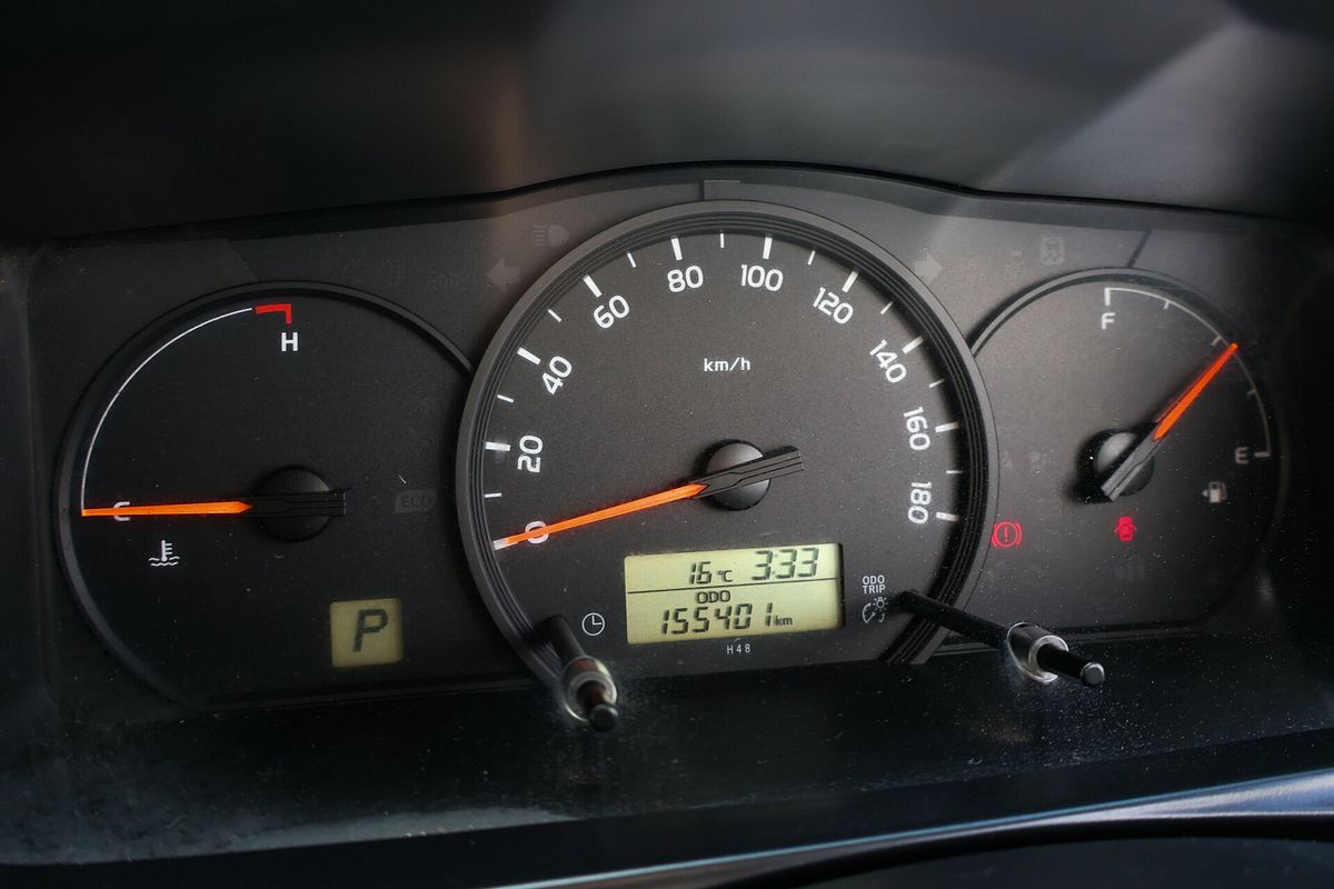 2016 Toyota Hiace Commuter TRH223R