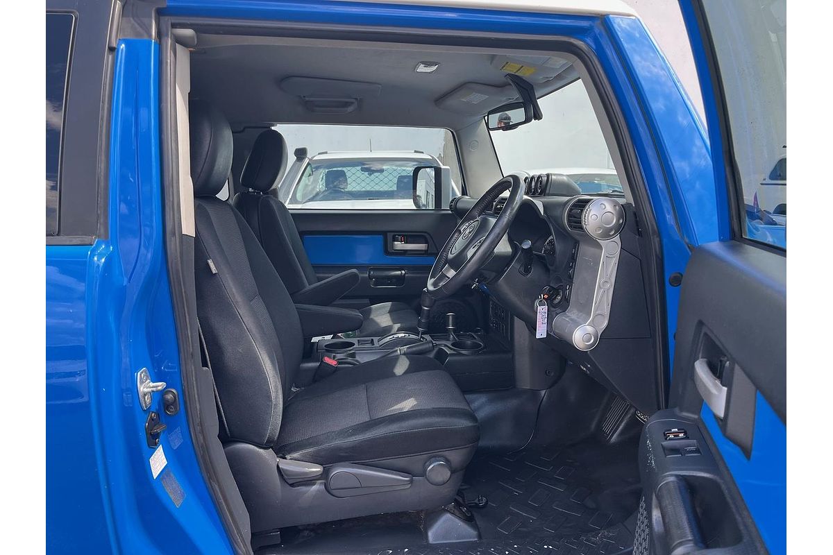 2012 Toyota FJ Cruiser GSJ15R