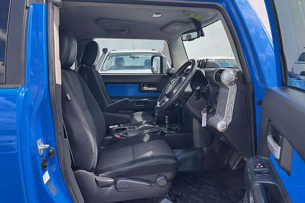 2012 Toyota FJ Cruiser GSJ15R