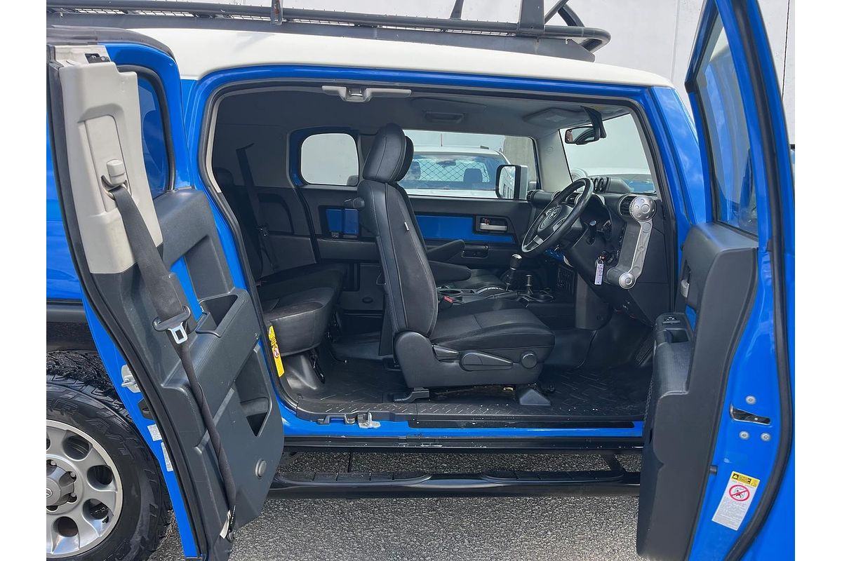 2012 Toyota FJ Cruiser GSJ15R