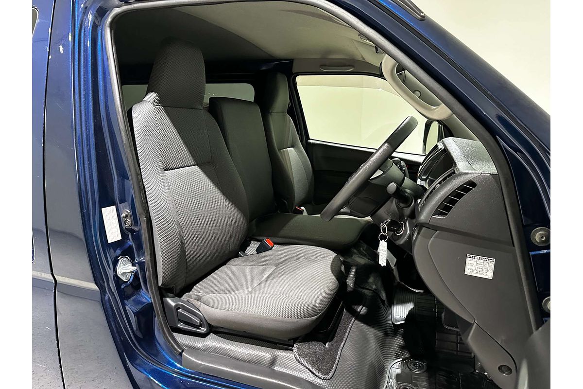 2021 Toyota Hiace TRH200V