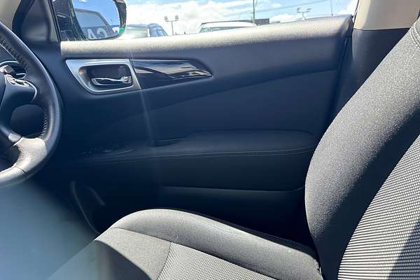 2017 Nissan Pathfinder ST R52 Series II