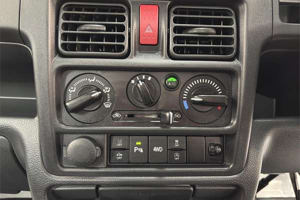 2024 Suzuki Carry KC 4WD