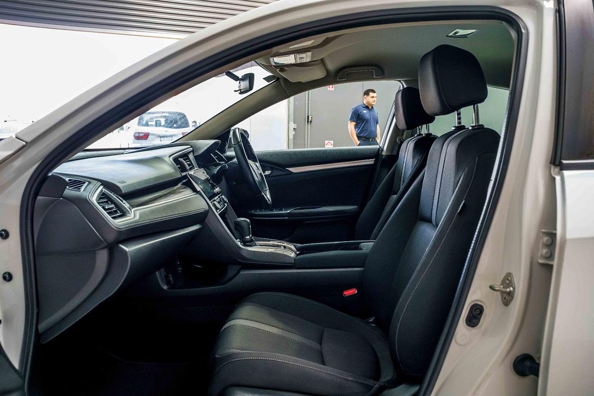 2020 Honda Civic VTi-L 10th Gen