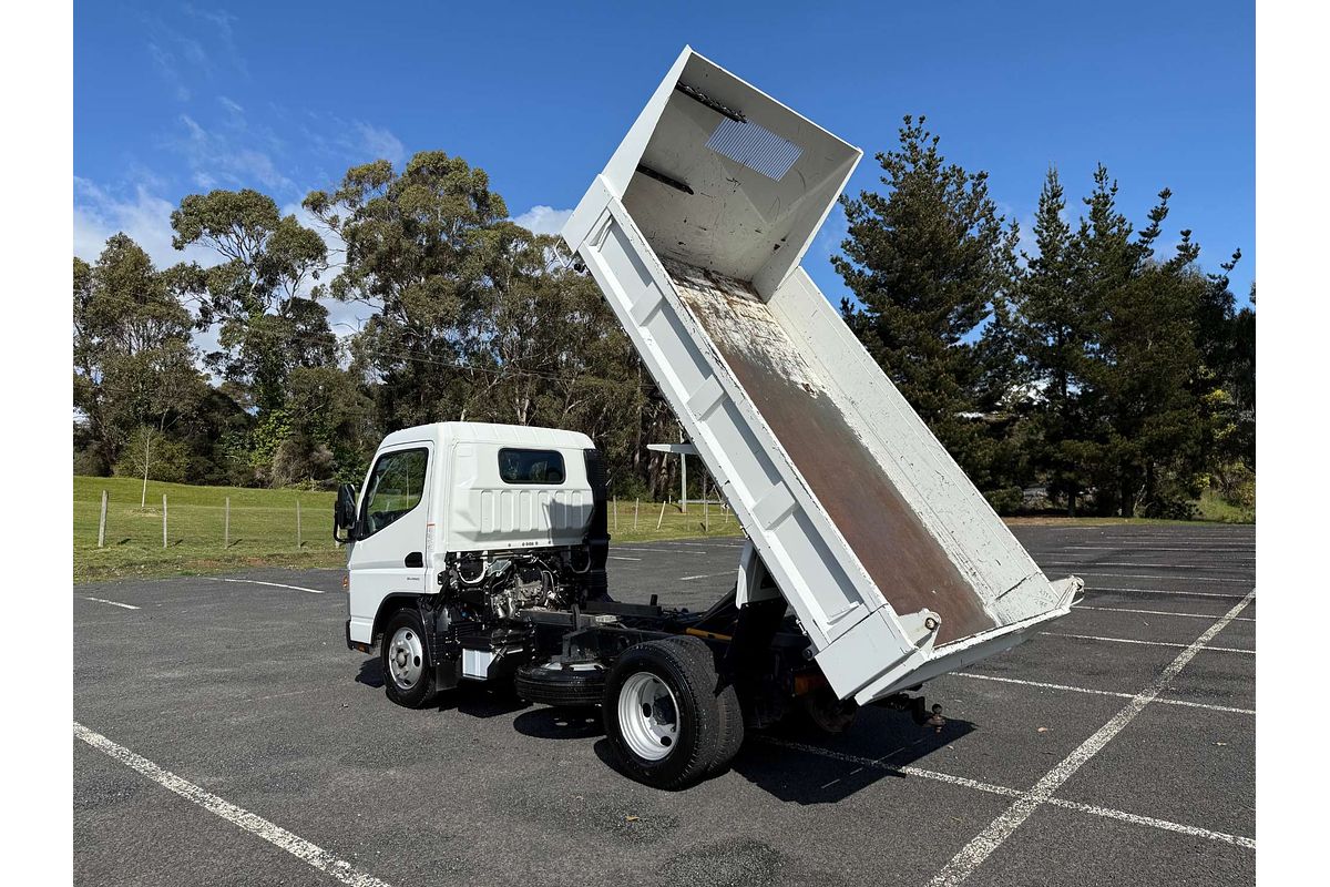 2023 Fuso Canter 615 SWB