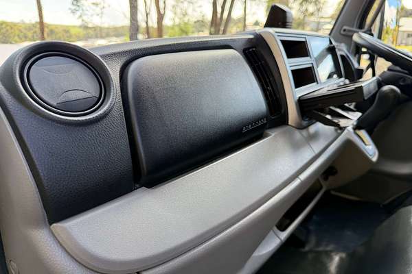 2023 Fuso Canter 615 SWB
