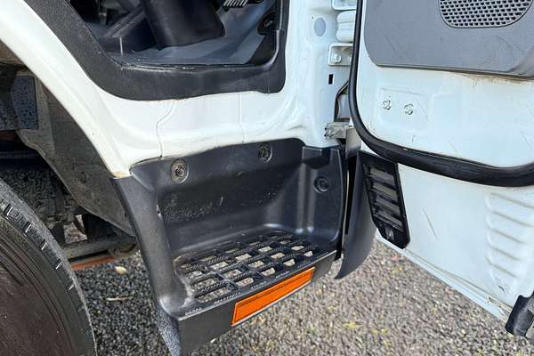 2023 Fuso Canter 615 SWB