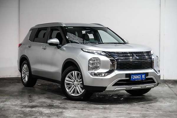 2024 Mitsubishi Outlander LS ZM