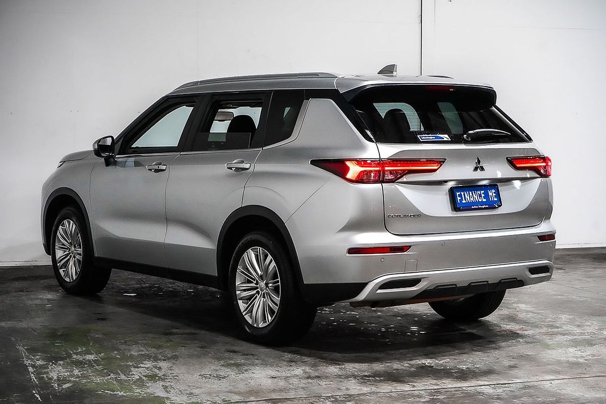 2024 Mitsubishi Outlander LS ZM
