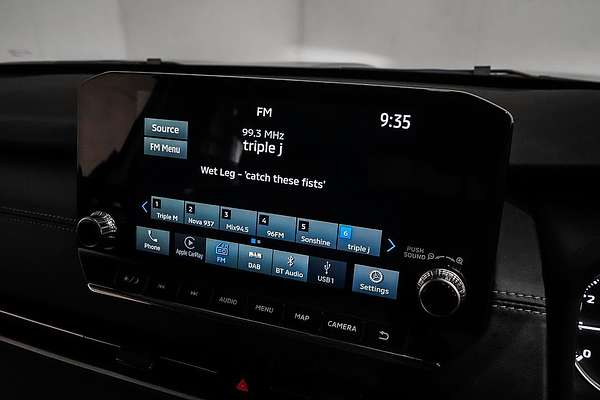 2024 Mitsubishi Outlander LS ZM