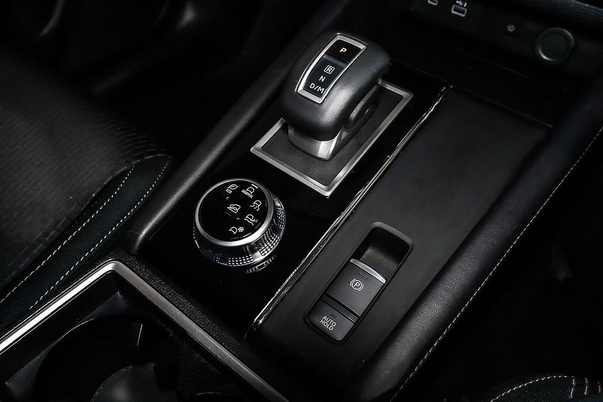2024 Mitsubishi Outlander LS ZM
