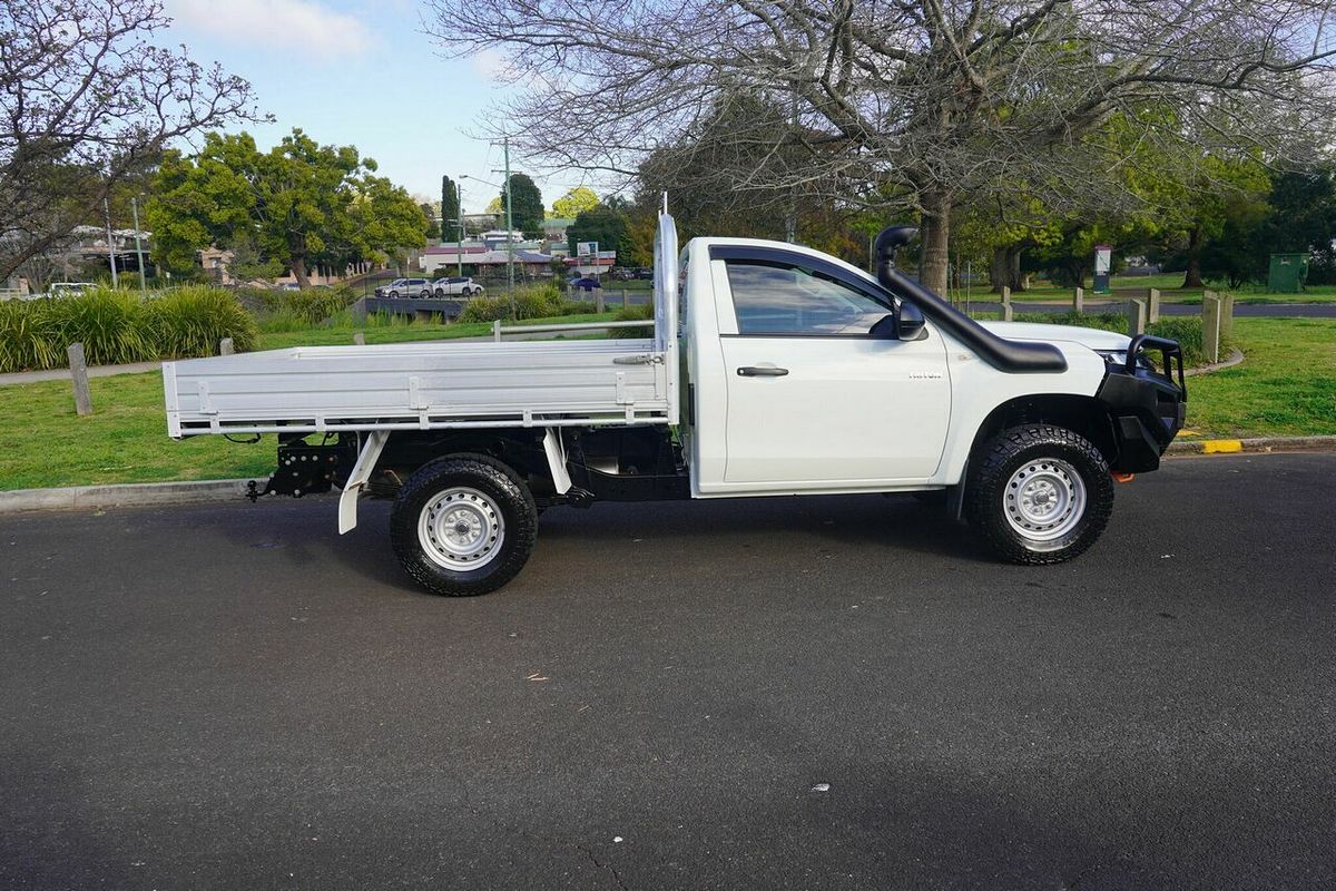 2021 Mitsubishi Triton GLX MR 4X4