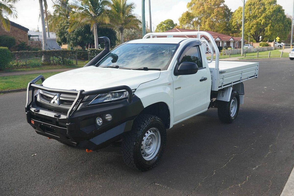 2021 Mitsubishi Triton GLX MR 4X4