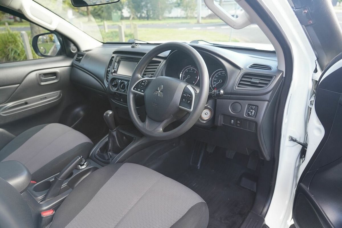 2021 Mitsubishi Triton GLX MR 4X4