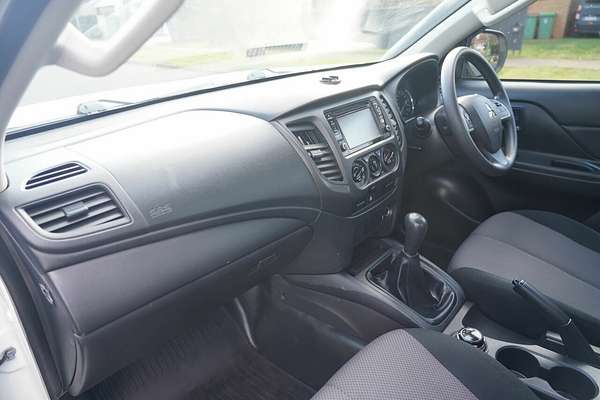 2021 Mitsubishi Triton GLX MR 4X4