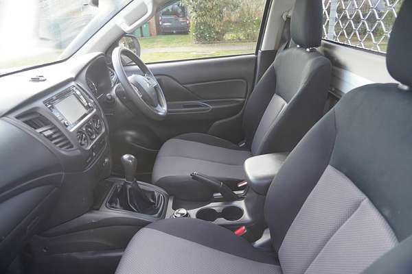 2021 Mitsubishi Triton GLX MR 4X4
