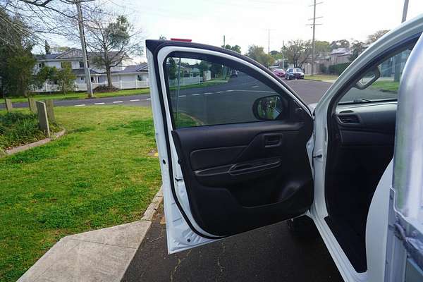 2021 Mitsubishi Triton GLX MR 4X4