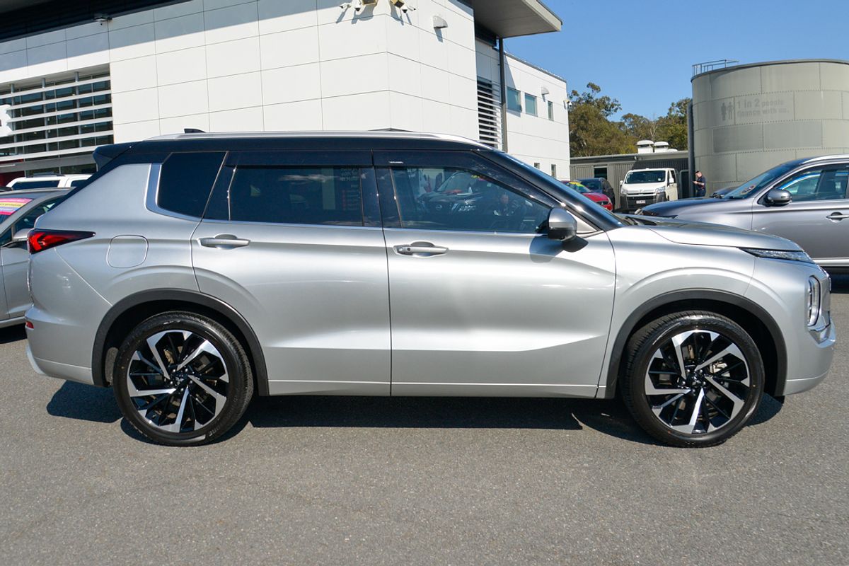 2023 Mitsubishi Outlander Exceed Tourer ZM