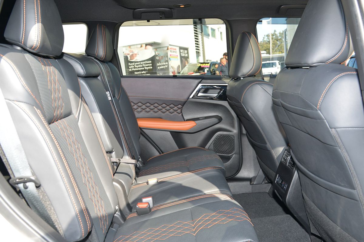 2023 Mitsubishi Outlander Exceed Tourer ZM