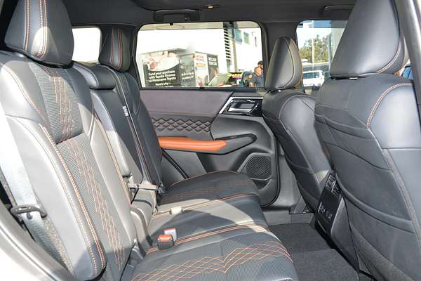 2023 Mitsubishi Outlander Exceed Tourer ZM