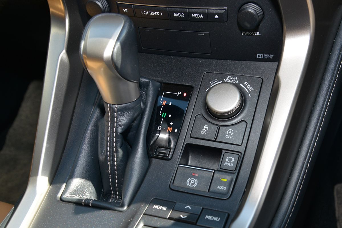 2017 Lexus NX NX200t Luxury AGZ15R