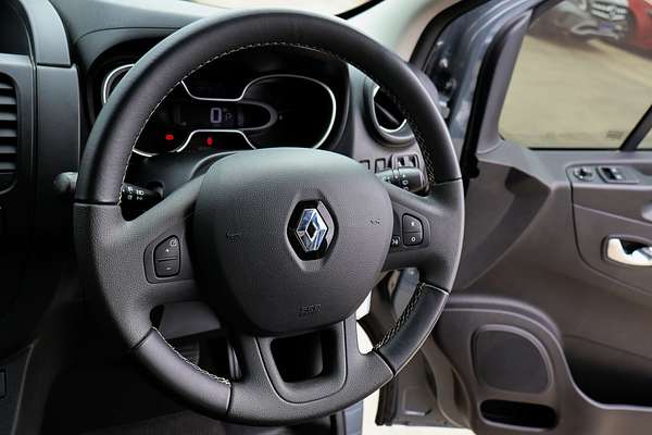 2022 Renault Trafic Premium X82 SWB