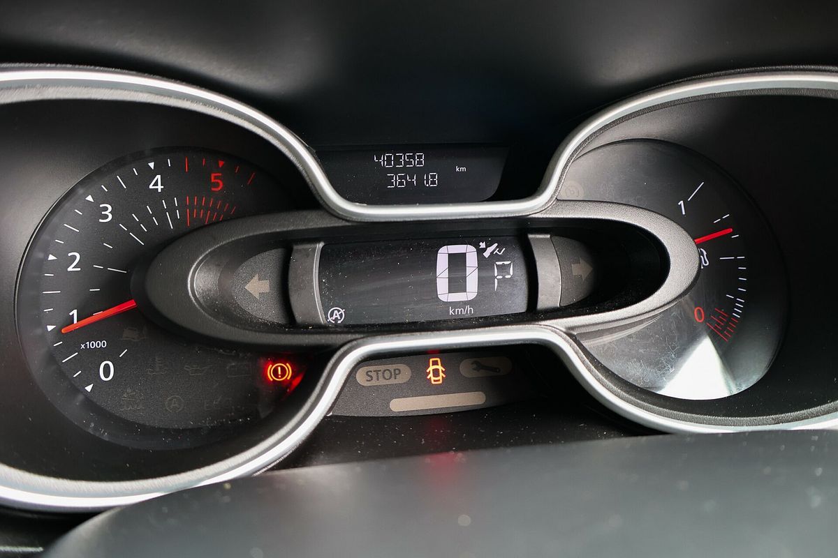 2022 Renault Trafic Premium X82 SWB