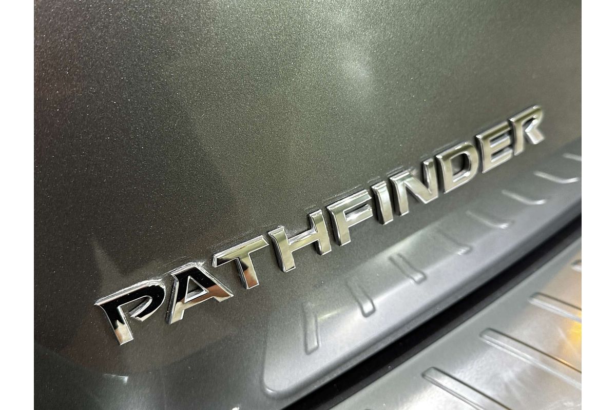 2017 Nissan Pathfinder Ti R52 Series II